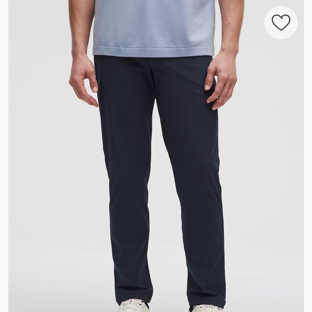 30L x 30W Lululemon ABC Classic-Fit Trouser
Warpstreme Men’s navy blue